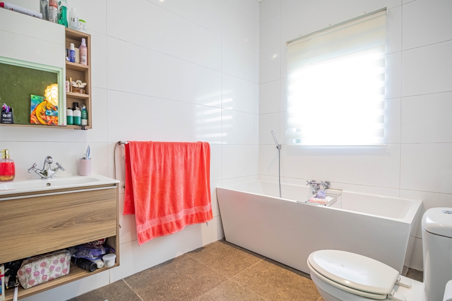 4 Bedroom Property for Sale in Long Acres Country Estate Western Cape